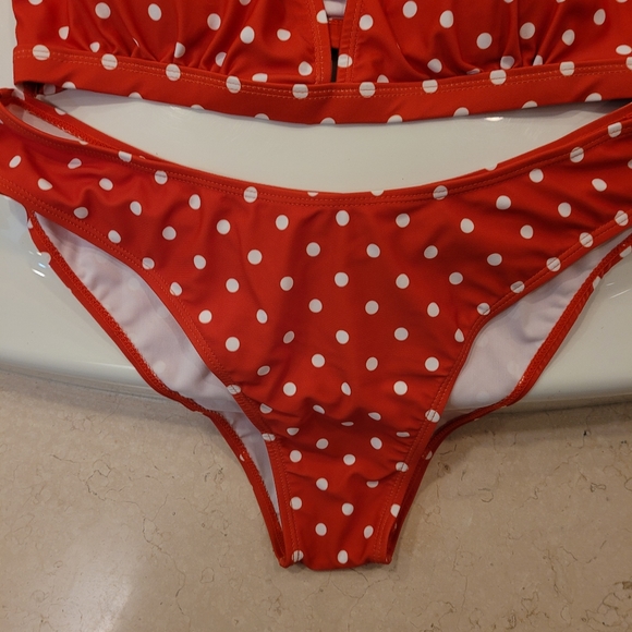 Retro polka dot puff sleeve bikinis - Picture 9 of 10